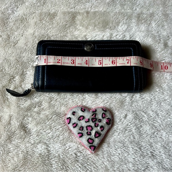 Vintage Coach metallic navy blue  leather wallet - Picture 10 of 11